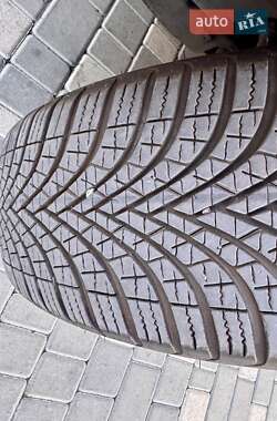 Внедорожник / Кроссовер Land Rover Range Rover Evoque 2011 в 