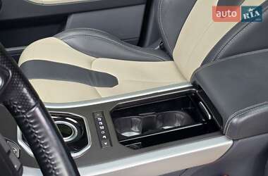 Внедорожник / Кроссовер Land Rover Range Rover Evoque 2013 в 