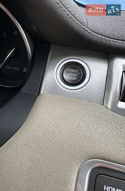 Внедорожник / Кроссовер Land Rover Range Rover Evoque 2013 в 