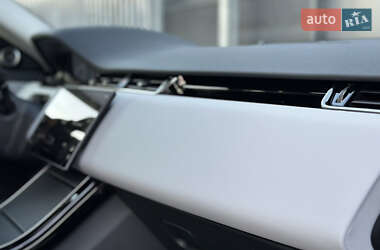 Внедорожник / Кроссовер Land Rover Range Rover Evoque 2024 в 