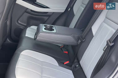 Внедорожник / Кроссовер Land Rover Range Rover Evoque 2024 в 