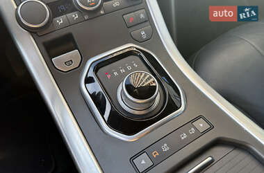 Внедорожник / Кроссовер Land Rover Range Rover Evoque 2015 в 