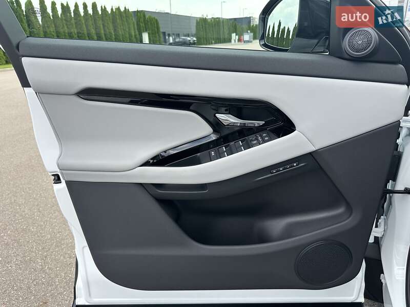 Внедорожник / Кроссовер Land Rover Range Rover Evoque 2024 в Киеве