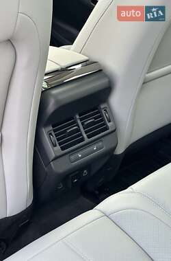 Внедорожник / Кроссовер Land Rover Range Rover Evoque 2024 в 