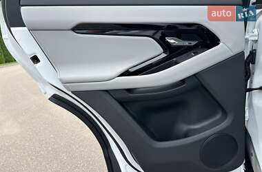 Внедорожник / Кроссовер Land Rover Range Rover Evoque 2024 в 
