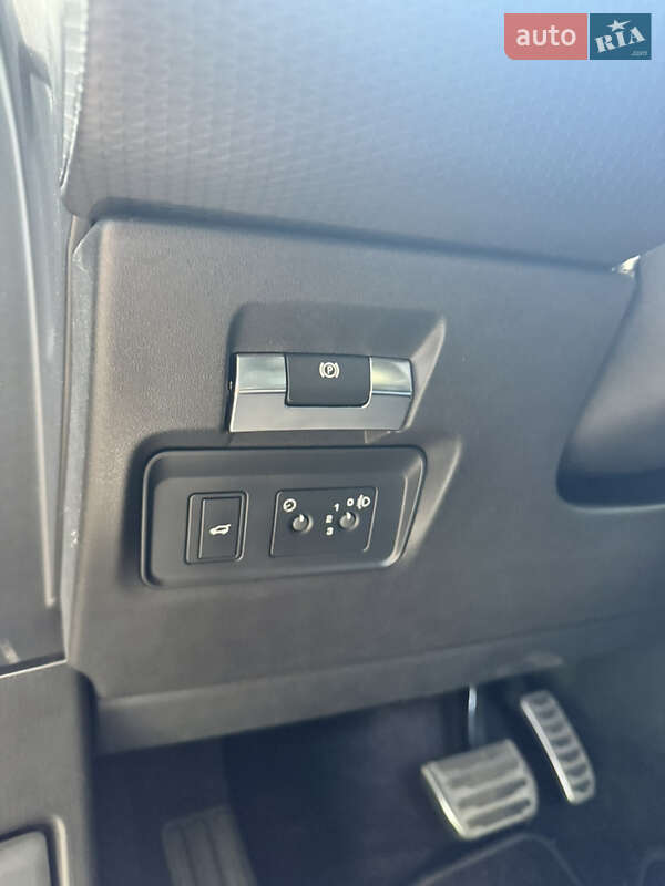 Внедорожник / Кроссовер Land Rover Range Rover Evoque 2019 в Киеве