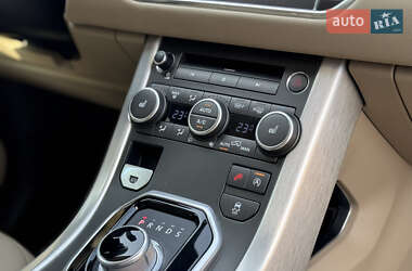 Внедорожник / Кроссовер Land Rover Range Rover Evoque 2015 в 