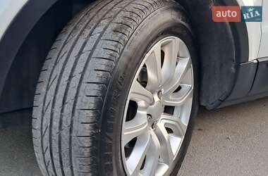 Внедорожник / Кроссовер Land Rover Range Rover Evoque 2014 в 