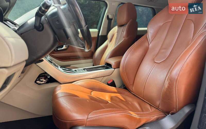 Внедорожник / Кроссовер Land Rover Range Rover Evoque 2012 в Черновцах