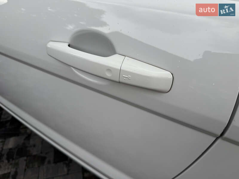 Кабриолет Land Rover Range Rover Evoque 2017 в Киеве