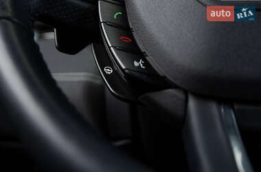 Внедорожник / Кроссовер Land Rover Range Rover Evoque 2014 в 