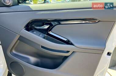 Внедорожник / Кроссовер Land Rover Range Rover Evoque 2024 в 
