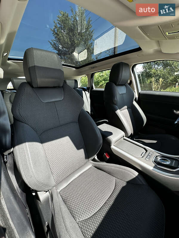 Внедорожник / Кроссовер Land Rover Range Rover Evoque 2015 в Ковеле