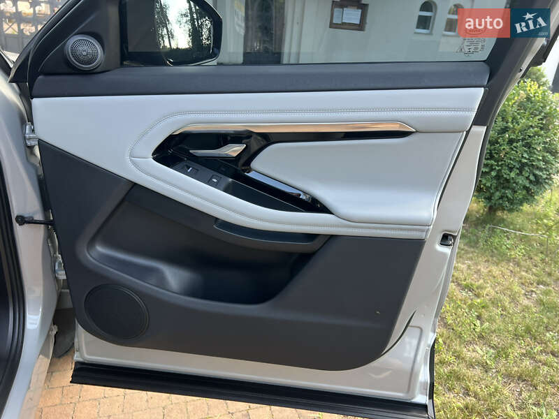 Внедорожник / Кроссовер Land Rover Range Rover Evoque 2020 в Киеве