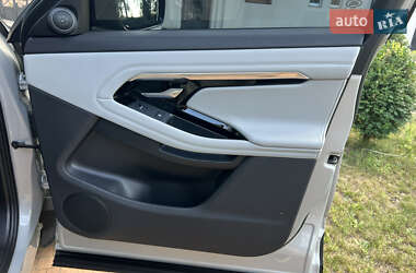 Внедорожник / Кроссовер Land Rover Range Rover Evoque 2020 в 