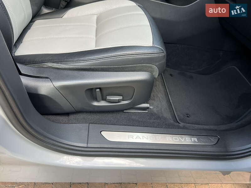 Внедорожник / Кроссовер Land Rover Range Rover Evoque 2020 в Киеве