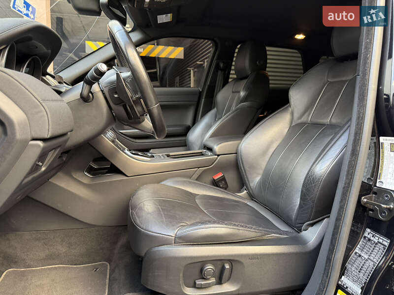 Внедорожник / Кроссовер Land Rover Range Rover Evoque 2018 в Киеве