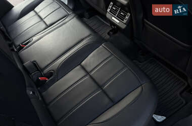 Внедорожник / Кроссовер Land Rover Range Rover Evoque 2019 в 