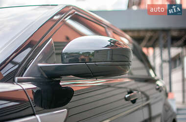 Внедорожник / Кроссовер Land Rover Range Rover Evoque 2015 в 