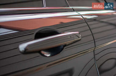 Внедорожник / Кроссовер Land Rover Range Rover Evoque 2015 в 