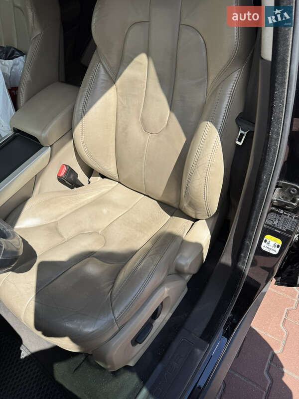 Внедорожник / Кроссовер Land Rover Range Rover Evoque 2012 в Обухове фото 9 Внедорожник / Кроссовер Land Rover Range Rover Evoque 2012 в Обухове