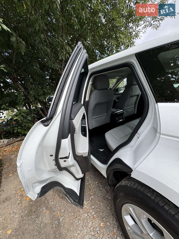 Внедорожник / Кроссовер Land Rover Range Rover Evoque 2020 в Умани фото 46 Внедорожник / Кроссовер Land Rover Range Rover Evoque 2020 в Умани