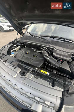 Внедорожник / Кроссовер Land Rover Range Rover Evoque 2015 в 