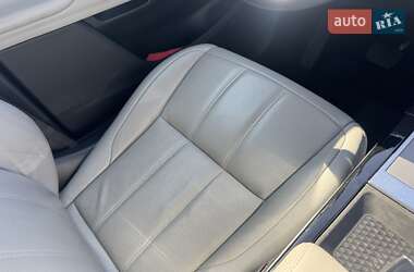 Позашляховик / Кросовер Land Rover Range Rover Evoque 2019 в 