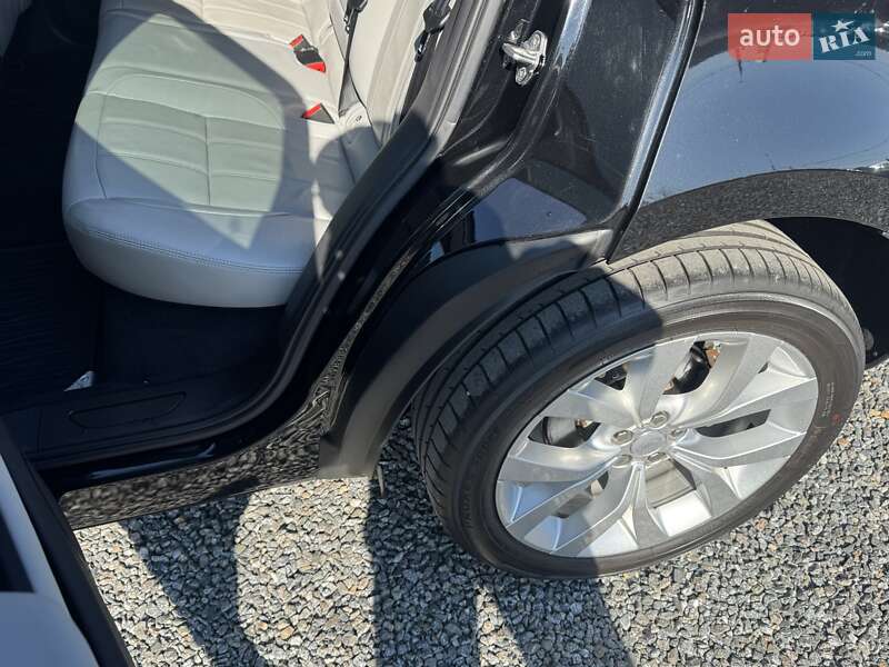 Внедорожник / Кроссовер Land Rover Range Rover Evoque 2019 в Тернополе