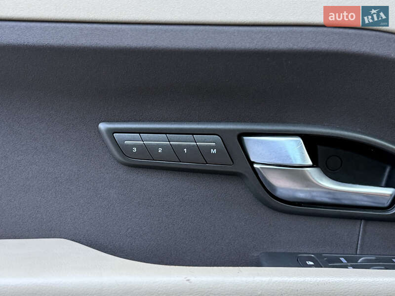 Внедорожник / Кроссовер Land Rover Range Rover Evoque 2012 в Киеве