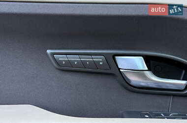 Внедорожник / Кроссовер Land Rover Range Rover Evoque 2012 в 