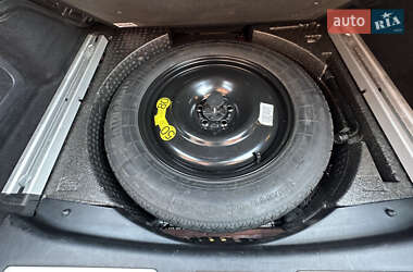 Внедорожник / Кроссовер Land Rover Range Rover Evoque 2013 в 
