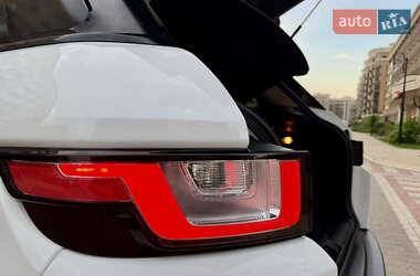 Внедорожник / Кроссовер Land Rover Range Rover Evoque 2017 в 