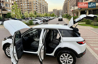 Внедорожник / Кроссовер Land Rover Range Rover Evoque 2017 в 