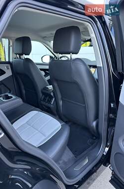 Внедорожник / Кроссовер Land Rover Range Rover Evoque 2023 в 