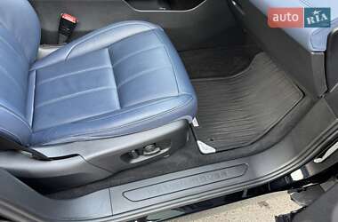 Внедорожник / Кроссовер Land Rover Range Rover Evoque 2019 в 