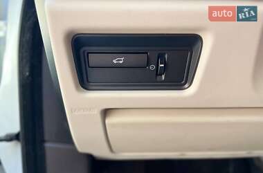 Внедорожник / Кроссовер Land Rover Range Rover Evoque 2013 в 