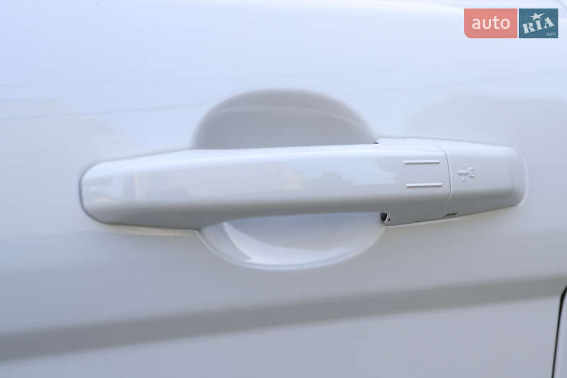 Позашляховик / Кросовер Land Rover Range Rover Evoque 2014 в Дрогобичі