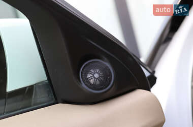 Внедорожник / Кроссовер Land Rover Range Rover Evoque 2014 в 