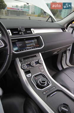 Внедорожник / Кроссовер Land Rover Range Rover Evoque 2017 в 