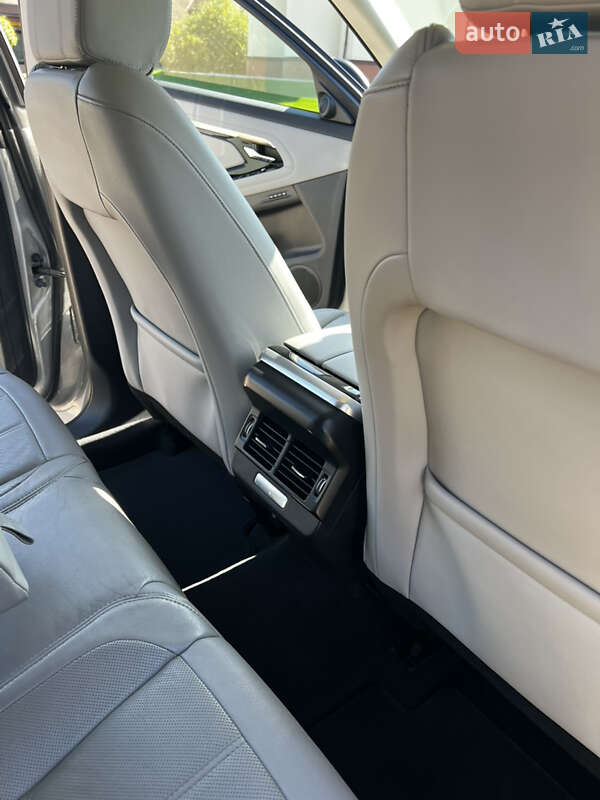 Внедорожник / Кроссовер Land Rover Range Rover Evoque 2019 в Киеве