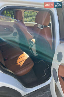 Внедорожник / Кроссовер Land Rover Range Rover Evoque 2012 в 