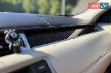 Внедорожник / Кроссовер Land Rover Range Rover Evoque 2012 в 