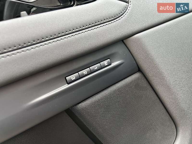 Внедорожник / Кроссовер Land Rover Range Rover Evoque 2023 в Днепре