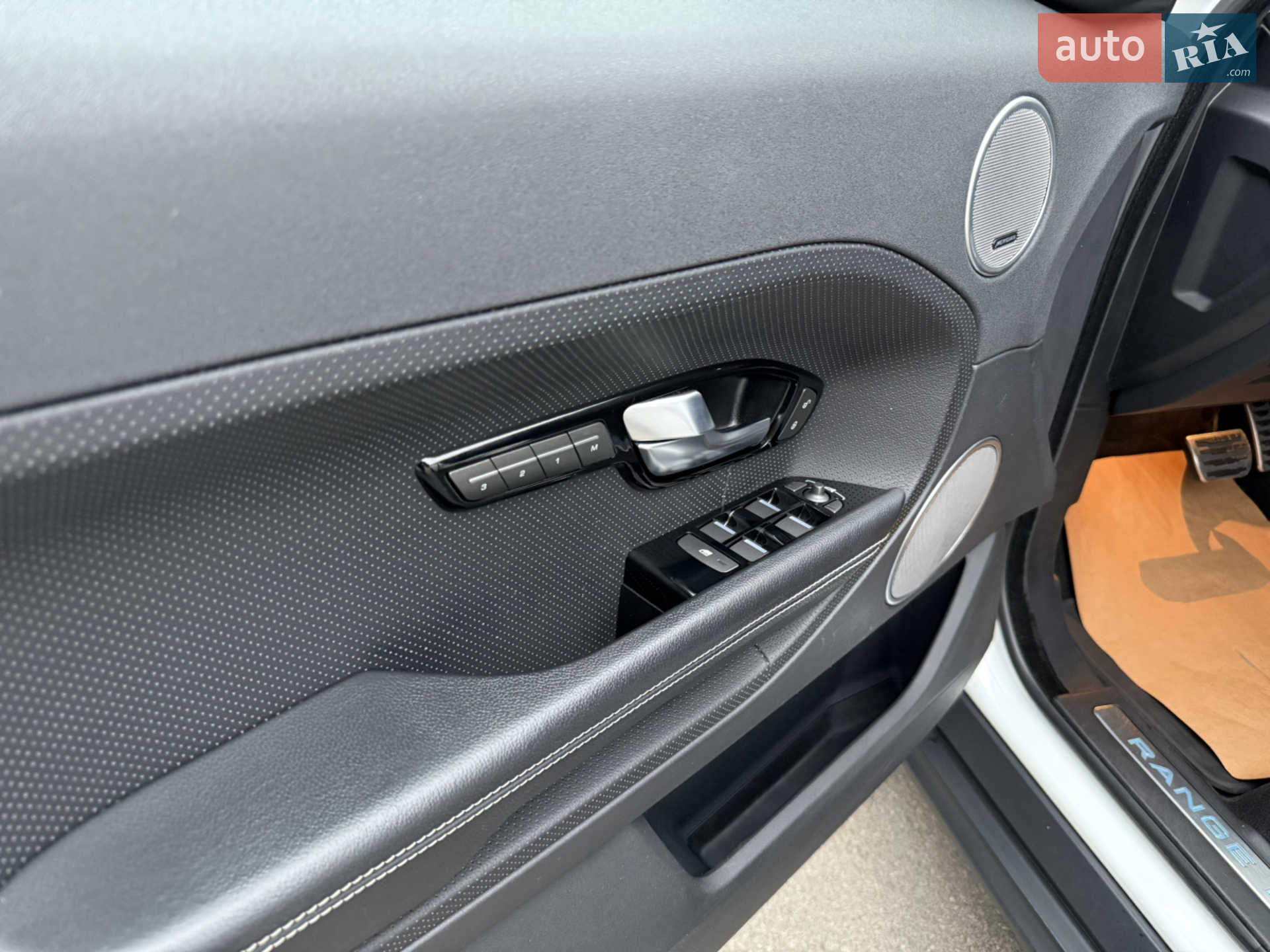 2014 Land Rover Range Rover Evoque - мініатюра 15