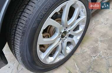 Внедорожник / Кроссовер Land Rover Range Rover Evoque 2012 в 