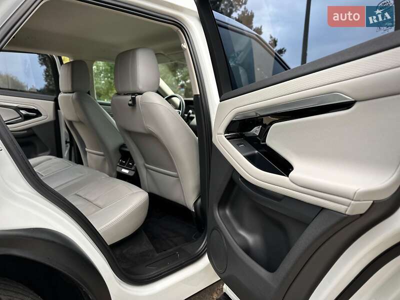 Внедорожник / Кроссовер Land Rover Range Rover Evoque 2019 в Киеве