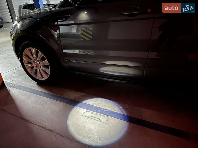Внедорожник / Кроссовер Land Rover Range Rover Evoque 2016 в Киеве фото 35 Внедорожник / Кроссовер Land Rover Range Rover Evoque 2016 в Киеве
