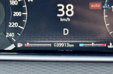 Позашляховик / Кросовер Land Rover Range Rover Evoque 2020 в  фото 39 Позашляховик / Кросовер Land Rover Range Rover Evoque 2020 в