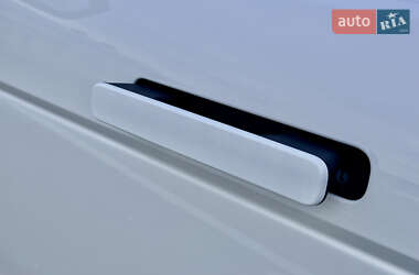 Позашляховик / Кросовер Land Rover Range Rover Evoque 2020 в  фото 48 Позашляховик / Кросовер Land Rover Range Rover Evoque 2020 в